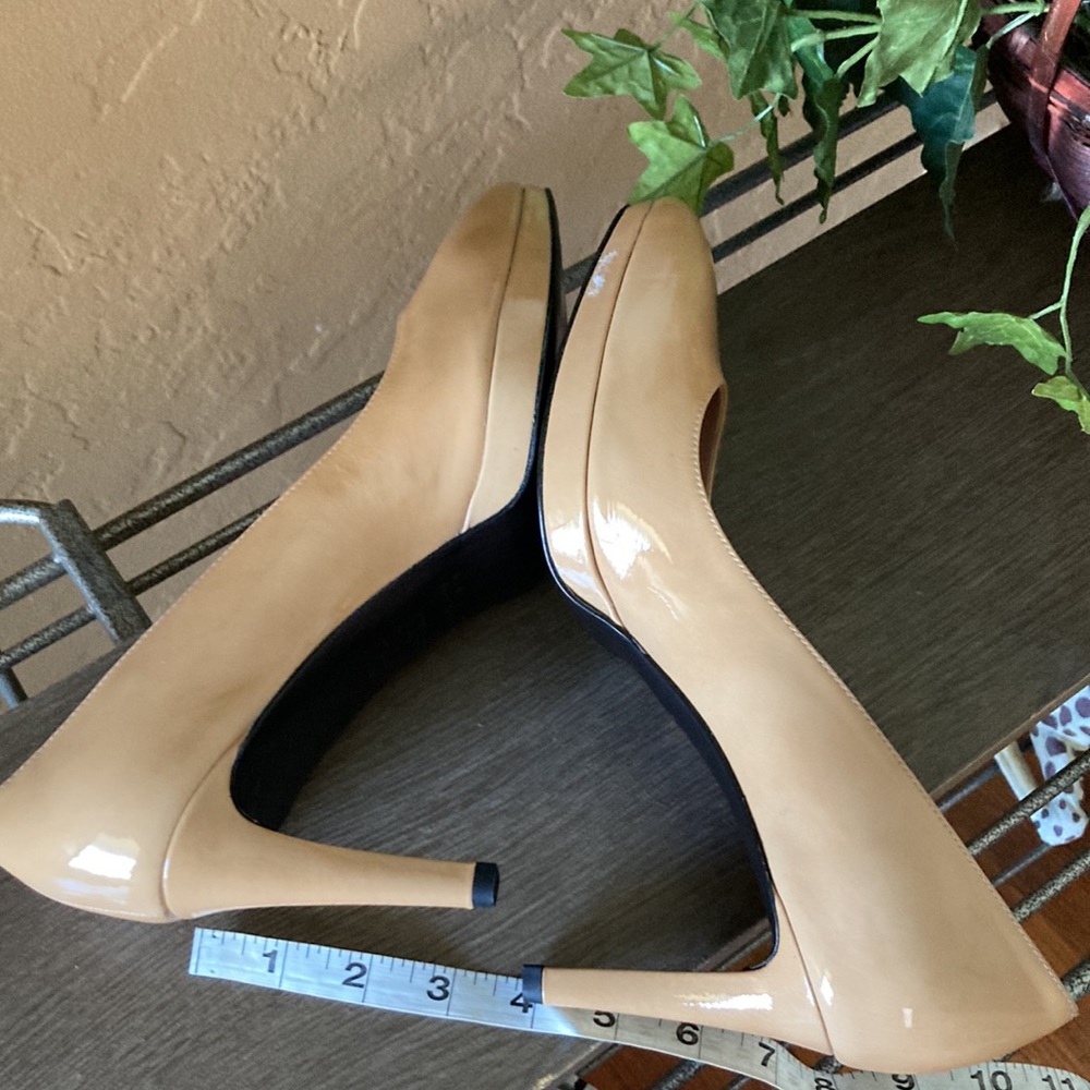 Stuart Weitzman Shoes - Picture 7 of 9